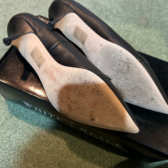 WHITE HOUSE BLACK MARKET Sadie Black And White Heels size 7.5 in Box - Picture 5 of 5